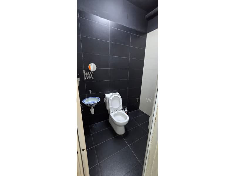 Rumah Teres 2-Tingkat untuk Dijual di Bandar Sri Damansara (Selangor) - Kiing TW - Bathroom - PropertyGuru.com.my