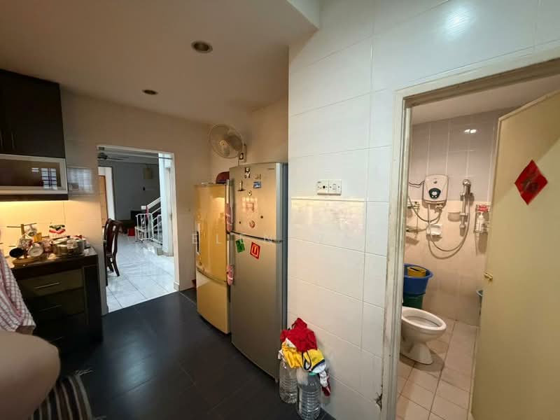 2-storey Terraced House for Sale in Taman Juara Jaya (Balakong) - Helen Wan - Kitchen - PropertyGuru.com.my