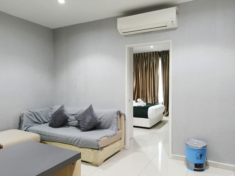 Servis Apartment untuk Dijual di Liberty Tower @ i-City - Jaimie Ng - Living Room - PropertyGuru.com.my