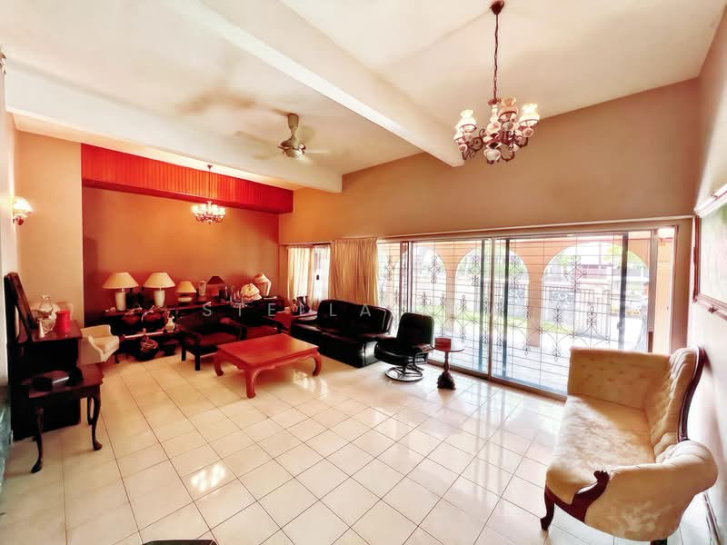 Rumah Berkembar untuk Dijual di Taman Tun Dr Ismail (Kuala Lumpur) - Stella Kew - Living Room - PropertyGuru.com.my