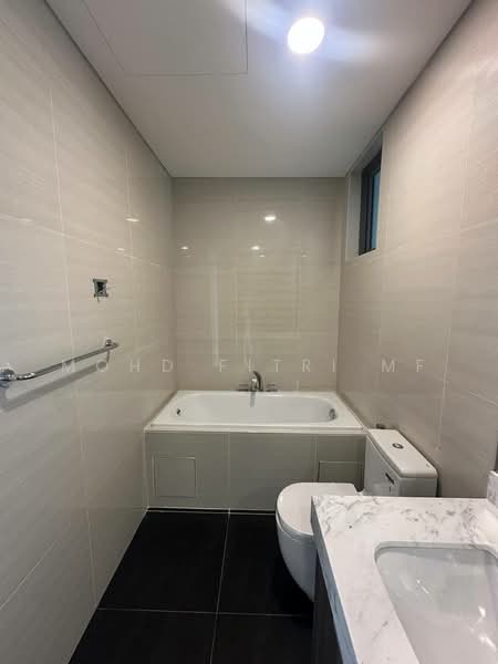 Kondominium untuk Dijual di Capella Embassy (D'Rapport Residences) - Mohd Fitri MF - Bathroom - PropertyGuru.com.my
