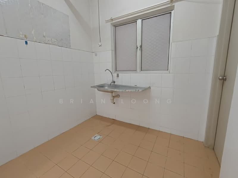 Apartment for Sale at Ria Apartment - Brian Loong - Kitchen - PropertyGuru.com.my