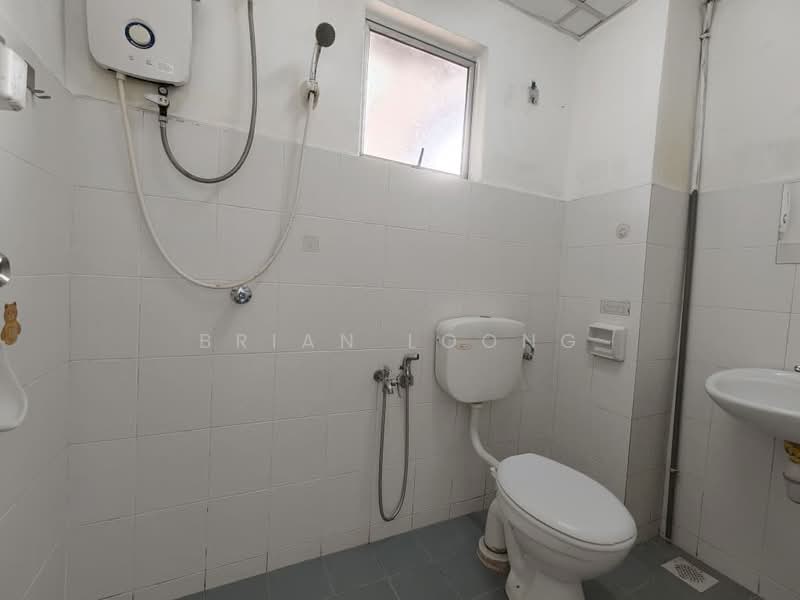 Apartment for Sale at Ria Apartment - Brian Loong - Bathroom - PropertyGuru.com.my