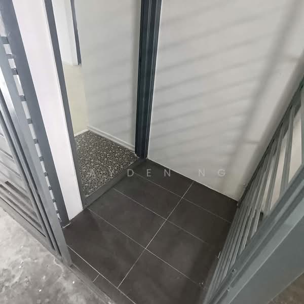 Rumah Flat untuk Dijual di Flat Taman Pelangi Indah - Jayden Ng - Interior - PropertyGuru.com.my