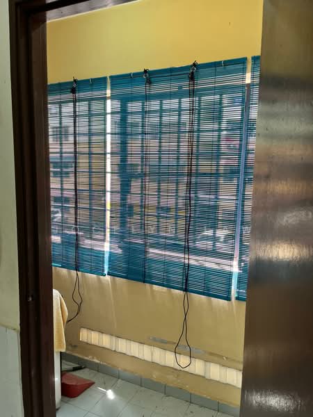 Pangsapuri untuk Dijual di Lily & Jasmine Apartment - Jocelyn Law - Balcony - PropertyGuru.com.my