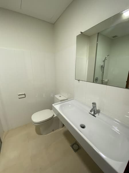 Kondominium untuk Disewa di Iringan Hijau - Jeremy . - Bathroom - PropertyGuru.com.my