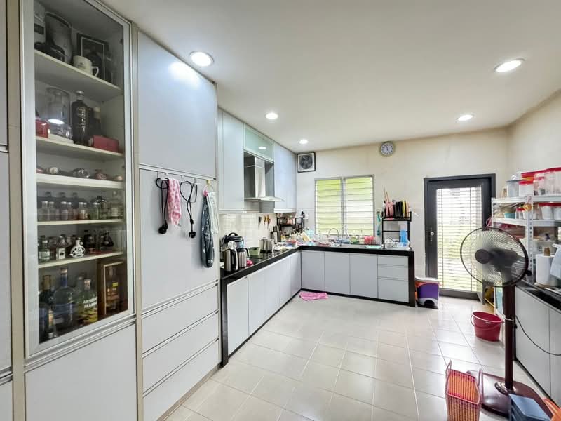2-storey Terraced House for Sale in Kota Emerald (Rawang) - Elwin Mah - Kitchen - PropertyGuru.com.my