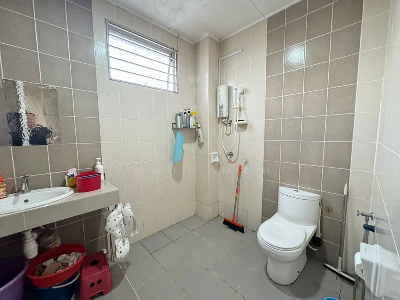 2-storey Terraced House for Sale in Kota Emerald (Rawang) - Elwin Mah - Bathroom - PropertyGuru.com.my