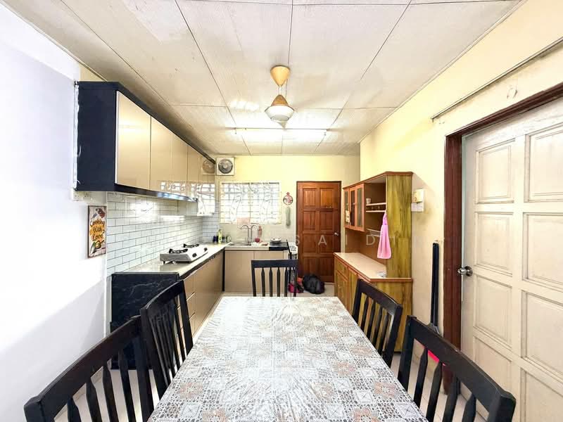 1-storey Terraced House for Sale in Taman Sri Kerayong (Kapar) - Shiqin Saidin - Kitchen - PropertyGuru.com.my