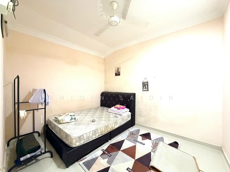 1-storey Terraced House for Sale in Taman Sri Kerayong (Kapar) - Shiqin Saidin - Bedroom - PropertyGuru.com.my