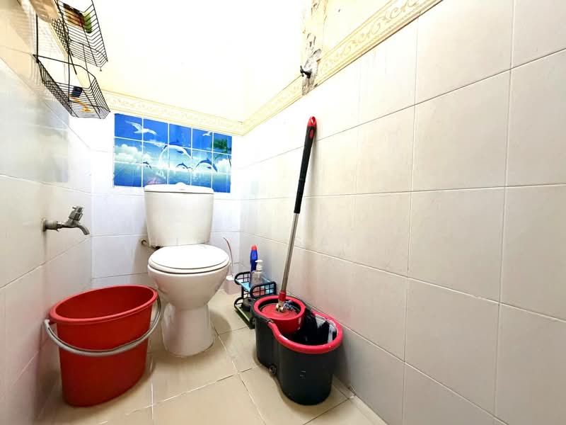 1-storey Terraced House for Sale in Taman Sri Kerayong (Kapar) - Shiqin Saidin - Bathroom - PropertyGuru.com.my