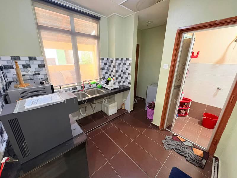 Rumah Kluster untuk Dijual di Bandar Puncak Alam (Puncak Alam) - Shiqin Saidin - Kitchen - PropertyGuru.com.my