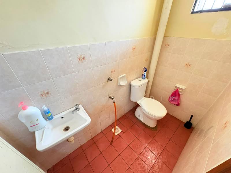 Rumah Kluster untuk Dijual di Bandar Puncak Alam (Puncak Alam) - Shiqin Saidin - Bathroom - PropertyGuru.com.my
