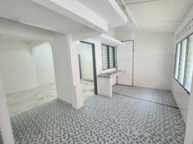 2-storey Terraced House for Sale in Seksyen 10 (Shah Alam) - Shiqin Saidin - Kitchen - PropertyGuru.com.my