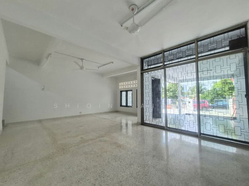 2-storey Terraced House for Sale in Seksyen 10 (Shah Alam) - Shiqin Saidin - Living Room - PropertyGuru.com.my