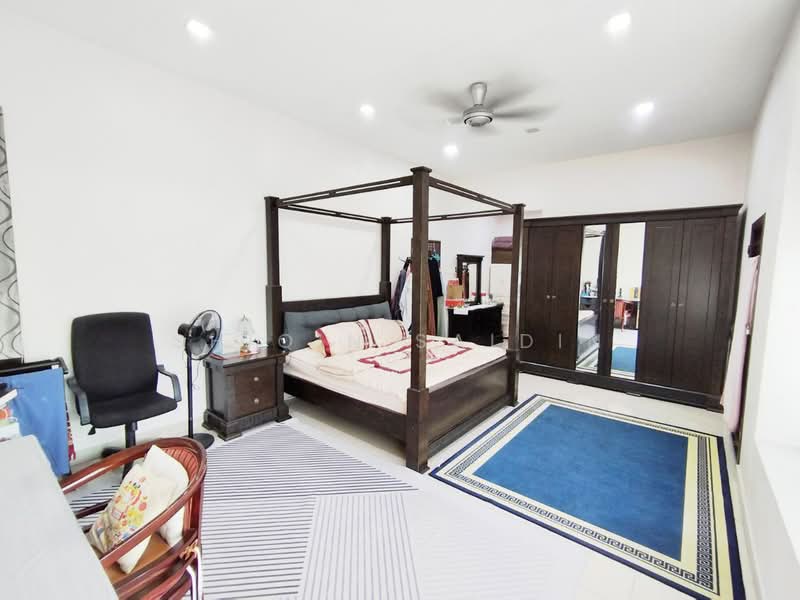 Semi-Detached House for Sale in Bandar Puncak Alam (Puncak Alam) - Shiqin Saidin - Bedroom - PropertyGuru.com.my