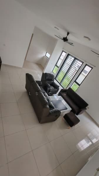 Semi-Detached House for Sale in Telok Panglima Garang (Selangor) - LS Chu - Living Room - PropertyGuru.com.my