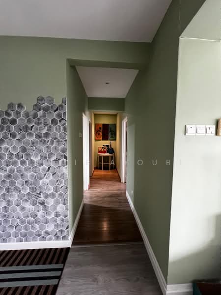 Servis Apartment untuk Disewa di Main Place Residence - Najib Ayoubi - Corridor - PropertyGuru.com.my