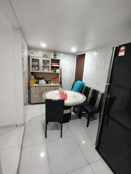 Rumah Teres untuk Dijual di Taman Universiti (Skudai) - Benjamin Ong - Kitchen - PropertyGuru.com.my