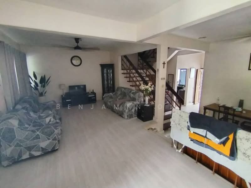2-storey Terraced House for Sale in Taman Pelangi (Johor Bahru) - Benjamin Ong - Living Room - PropertyGuru.com.my