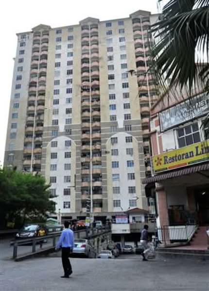 Pangsapuri untuk Dijual di Pangsapuri Lagoon Perdana - Saiful Haris - Exterior - PropertyGuru.com.my