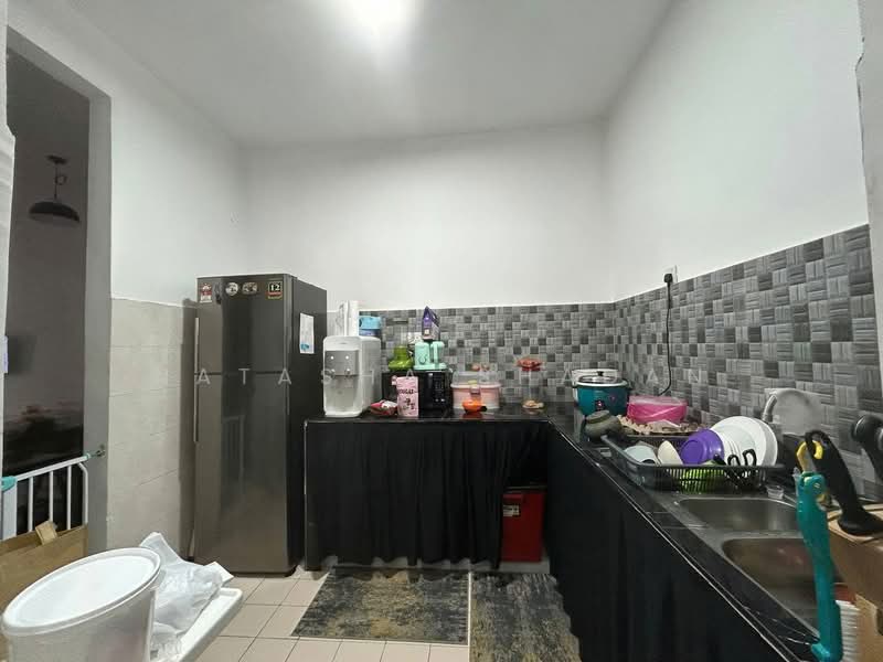 Apartment for Sale at Pangsapuri Seroja - Natasha Shadan - Kitchen - PropertyGuru.com.my