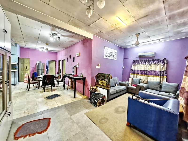 Rumah Banglo untuk Dijual di Sungai Buloh (Selangor) - Fauran Nawawi - Living Room - PropertyGuru.com.my