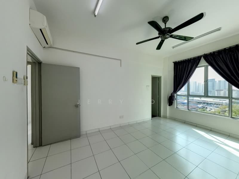 Kondominium untuk Dijual di The Golden Triangle Condominium - Jerry So - Living Room - PropertyGuru.com.my