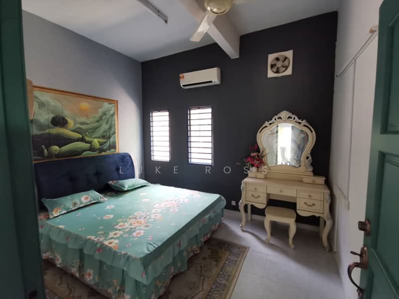 Terraced House for Sale in Bandar Country Homes (Rawang) - Luke Ross - Bedroom - PropertyGuru.com.my