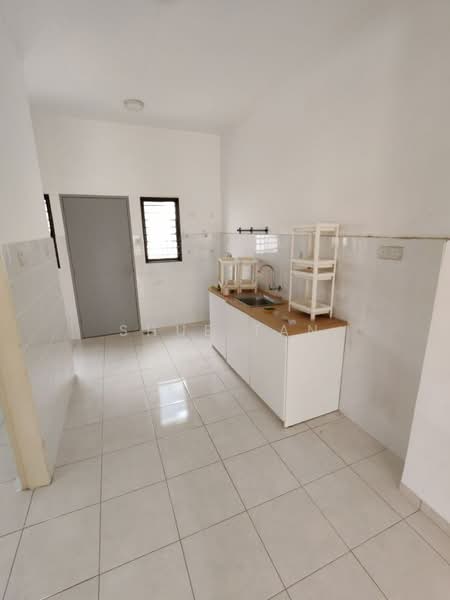 2-storey Terraced House for Rent in Setia Alam (Selangor) - Shue Tan - Kitchen - PropertyGuru.com.my