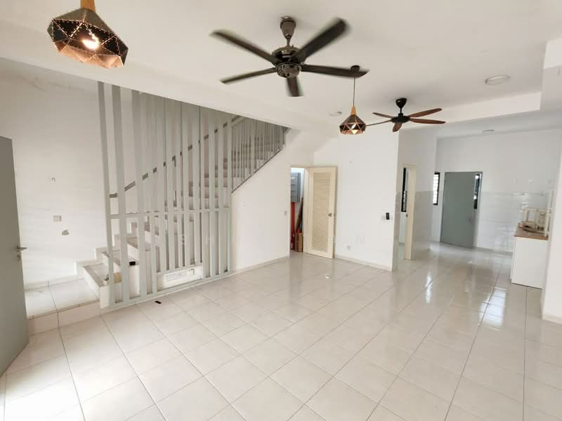 2-storey Terraced House for Rent in Setia Alam (Selangor) - Shue Tan - Living Room - PropertyGuru.com.my