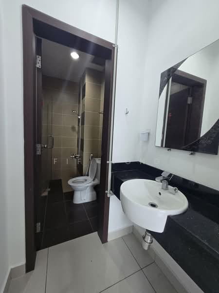 Condominium for Rent at KSL D'Esplanade Residence - Fifi Yong - Bathroom - PropertyGuru.com.my