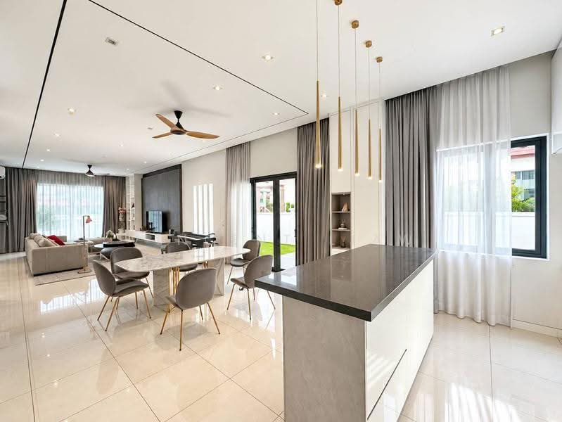 Bungalow House for Sale in Sunway Damansara (Kota Damansara) - Vincent Liaw - Living Room - PropertyGuru.com.my