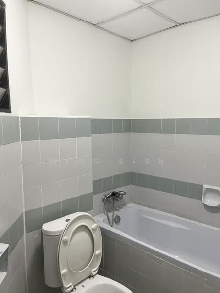 Pangsapuri untuk Disewa di MBF Tower - Weng Sern - Bathroom - PropertyGuru.com.my