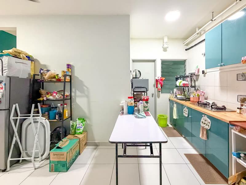 Pangsapuri untuk Dijual di Pangsapuri Seri Utama - Faisal Abu Omar - Kitchen - PropertyGuru.com.my