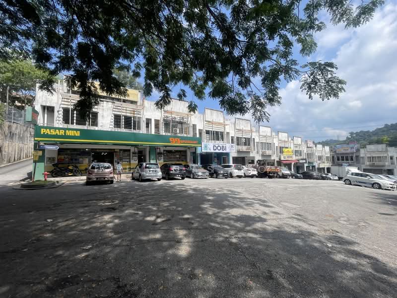 Townhouse for Sale in Rawang (Selangor) - Fifi Natasya - Exterior - PropertyGuru.com.my
