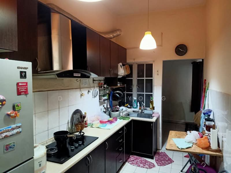 Rumah Kluster untuk Dijual di Bukit Mahkota (Bangi) - Daniel Yong - Kitchen - PropertyGuru.com.my