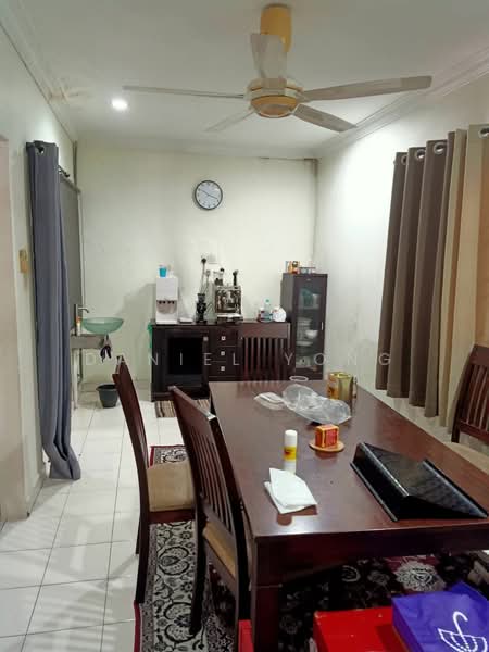 Rumah Kluster untuk Dijual di Bukit Mahkota (Bangi) - Daniel Yong - Dining Room - PropertyGuru.com.my