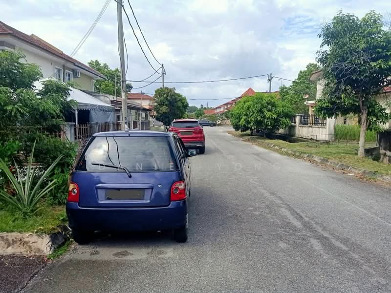 Rumah Kluster untuk Dijual di Bukit Mahkota (Bangi) - Daniel Yong - Exterior - PropertyGuru.com.my