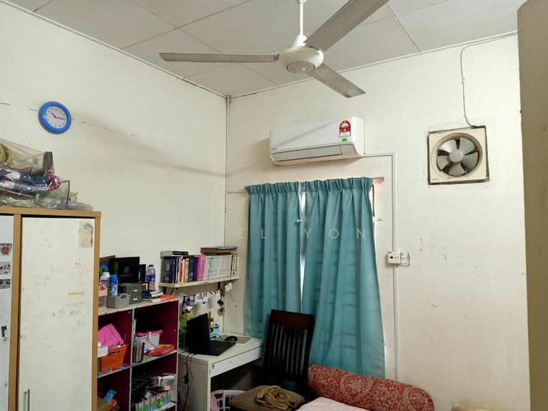 Rumah Kluster untuk Dijual di Bukit Mahkota (Bangi) - Daniel Yong - Bedroom - PropertyGuru.com.my
