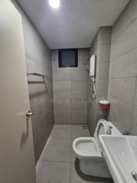 Servis Apartment untuk Dijual di Vivo Executive Apartment - Nicole Liew - Bathroom - PropertyGuru.com.my
