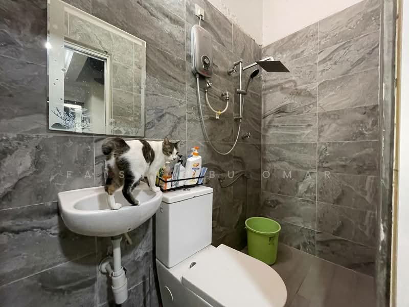 Rumah Teres 1.5 Tingkat untuk Dijual di Usj 2 (Subang Jaya) - Faisal Abu Omar - Bathroom - PropertyGuru.com.my