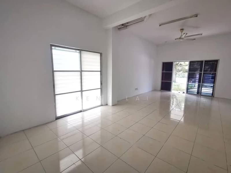 2-storey Terraced House for Sale in Taman Damai Utama (Bandar Kinrara) - Kent Lai - Living Room - PropertyGuru.com.my