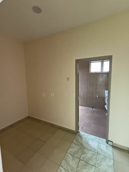 Bungalow for Sale in Banting (Selangor) - CH LEE - Bathroom - PropertyGuru.com.my