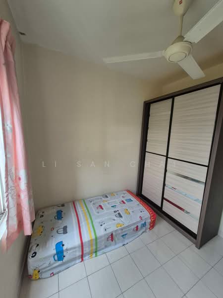 Pangsapuri untuk Disewa di Zamrud Apartment - Li San Chai - PropertyGuru.com.my
