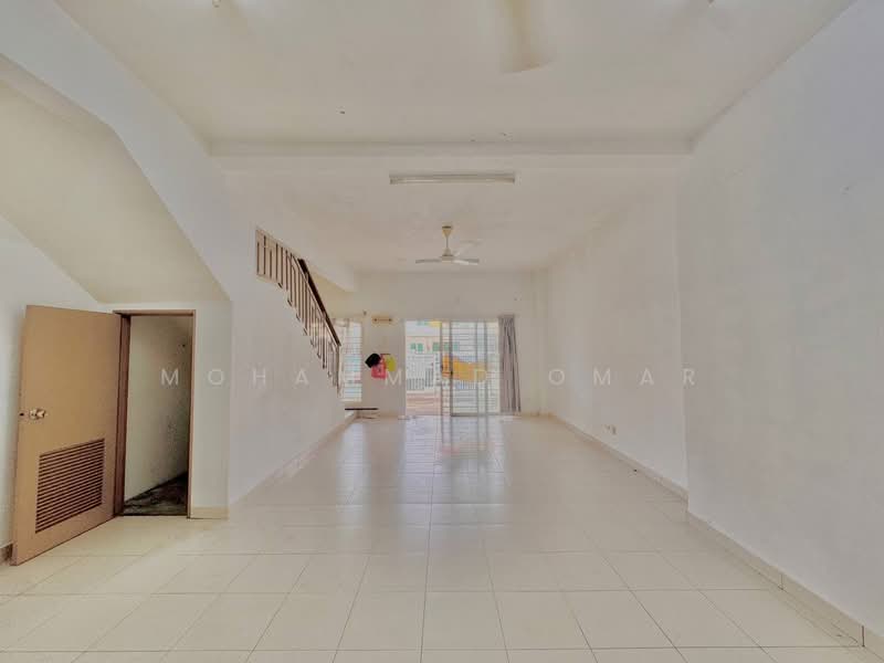 Rumah Teres 2 Tingkat untuk Dijual di Bandar Rinching Seksyen 6 (Semenyih) - Mohammad Omar - Living Room - PropertyGuru.com.my