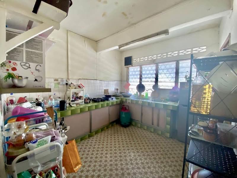 1-storey Terraced House for Sale in Petaling Jaya (Selangor) - Hanif Hanz - Kitchen - PropertyGuru.com.my