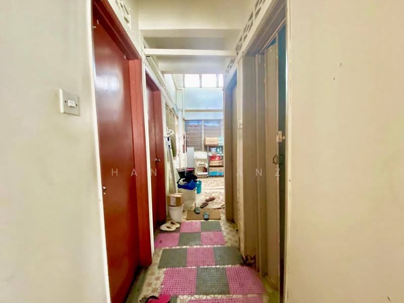 1-storey Terraced House for Sale in Petaling Jaya (Selangor) - Hanif Hanz - Corridor - PropertyGuru.com.my