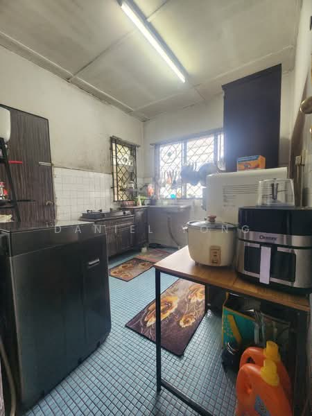 Rumah Teres 1 Tingkat untuk Dijual di Taman Bukit Dahlia (Pasir Gudang) - Daniel Yong - Kitchen - PropertyGuru.com.my