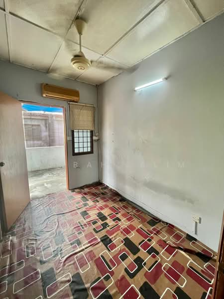 Rumah Teres 2 Tingkat untuk Dijual di TAMAN PUCHONG UTAMA (Puchong) - Adibah Salim - Bedroom - PropertyGuru.com.my